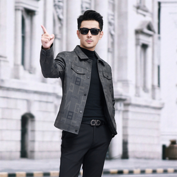 Pánska PU kožená bunda, korejský štýl, golier lapel, jednofarebné zapínanie, voľný strih, polyesterová podšívka, jarný casual, patch vrecká