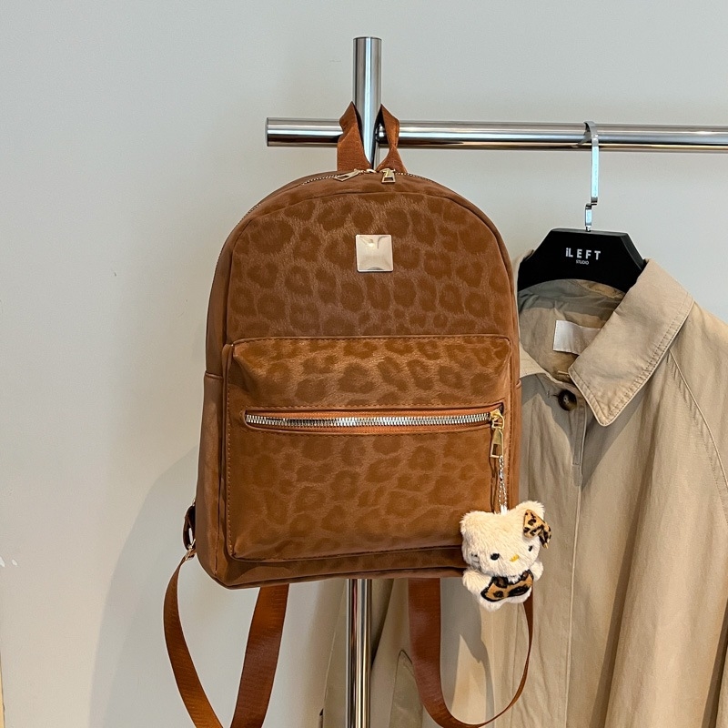 Női hátizsák leopard mintával, nagy kapacitású, mindennapi használatra, iskola és egyetem számára, 2025-ös modell
