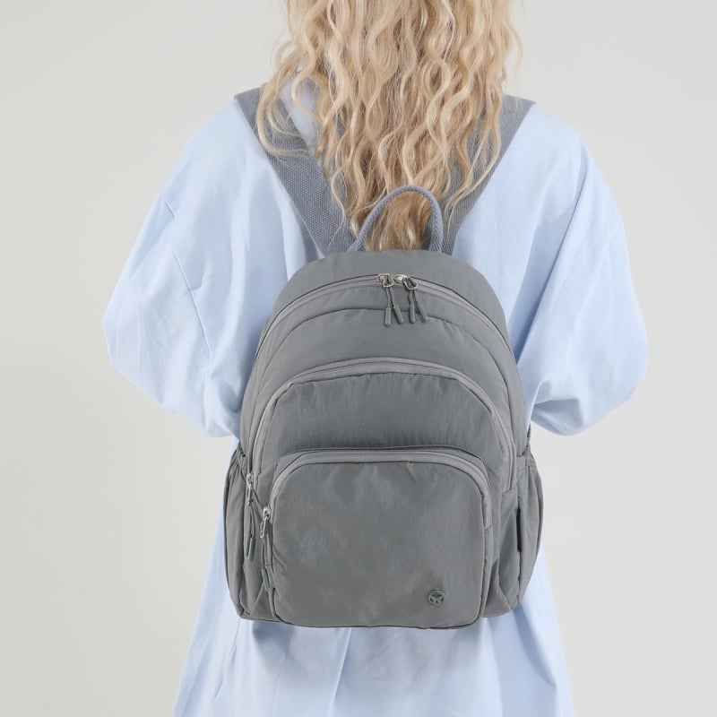 Rucsac pentru femei din nylon, cu buzunar pentru laptop, căptușeală poliester, închidere cu fermoar, compartiment suplimentar