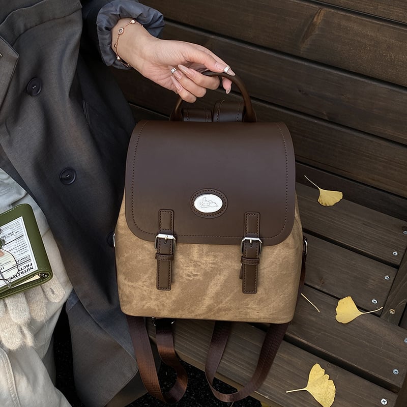 PU ranac s preklopom, unutarnji pretinci za telefon i dokumente, otporan na habanje i protiv krađe