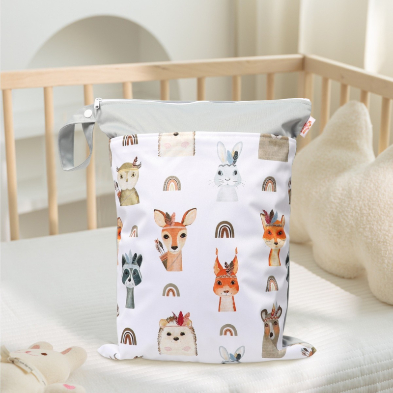 Visiaca taška na skladovanie v detskej izbe – nordický dinosaurus potlač, suché-mokré oddelenie, dvojvrstvová vodotesná, materiál PUL