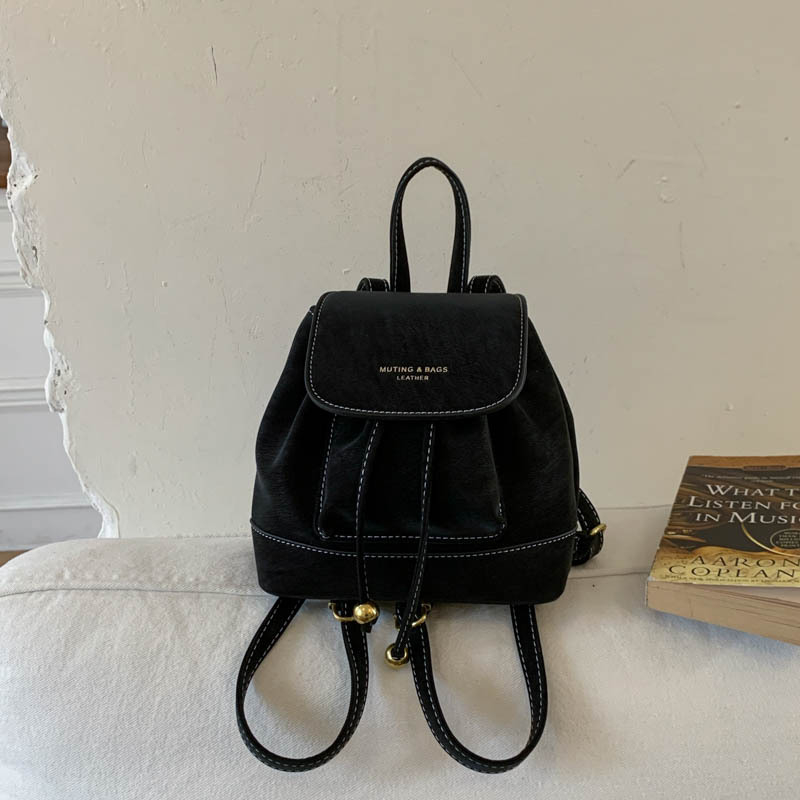 Ženski PU ruksak u retro akademskom stilu, međunarodni trend, zatvaranje kapkom, podstava od poliestera, džep za dokumente, izdanje ljeto 2025