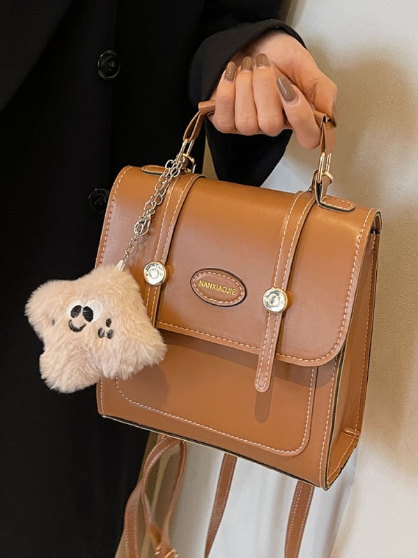 Rucsac PU în stil street, cu închidere magnetică, căptușeală PU, rigiditate medie, buzunar exterior deschis, pentru uz zilnic