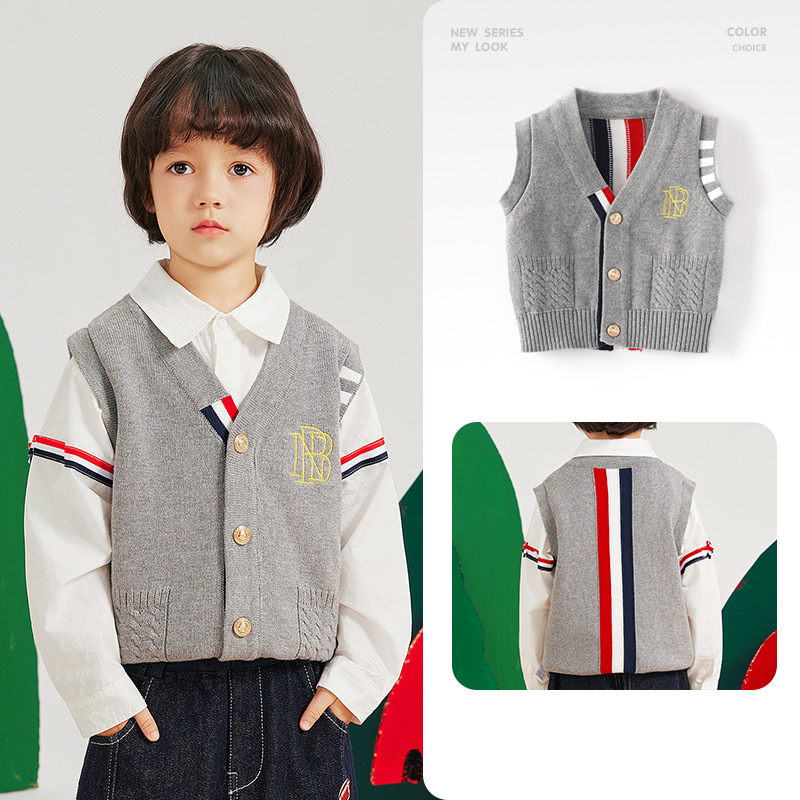 Detská bezruková pletená vesta, 100% bavlna, výstrih do V, zapínanie na gombíky, jar–jeseň, vek 3–8 rokov