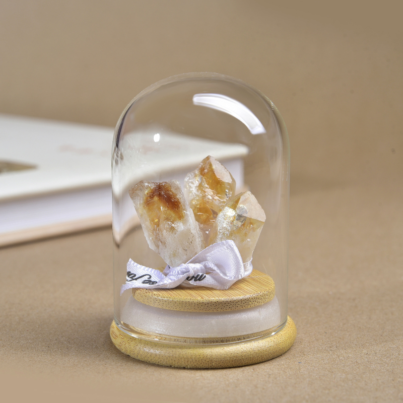 Prírodný ametistat kryštálový klaster vo fľaši s mikro krajinkou – geometrický tvar, značka Qian fat jewelry, materiál: ametist, štýl: moderný minimalistický