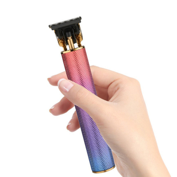 Elektrický strihací stroj na vlasy s keramickou čepeľou, brúsený motor, vstavaná batéria 100–300 mAh, výdrž 1–3 h, vymeniteľná umývateľná čepeľ, hliníkové puzdro