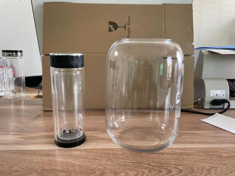 Γυάλινο βάζο μπονσάι με βρύα και μικροτοπίο, ελλειπτικού σχήματος, φυσητό γυαλί, εξατομίκευση