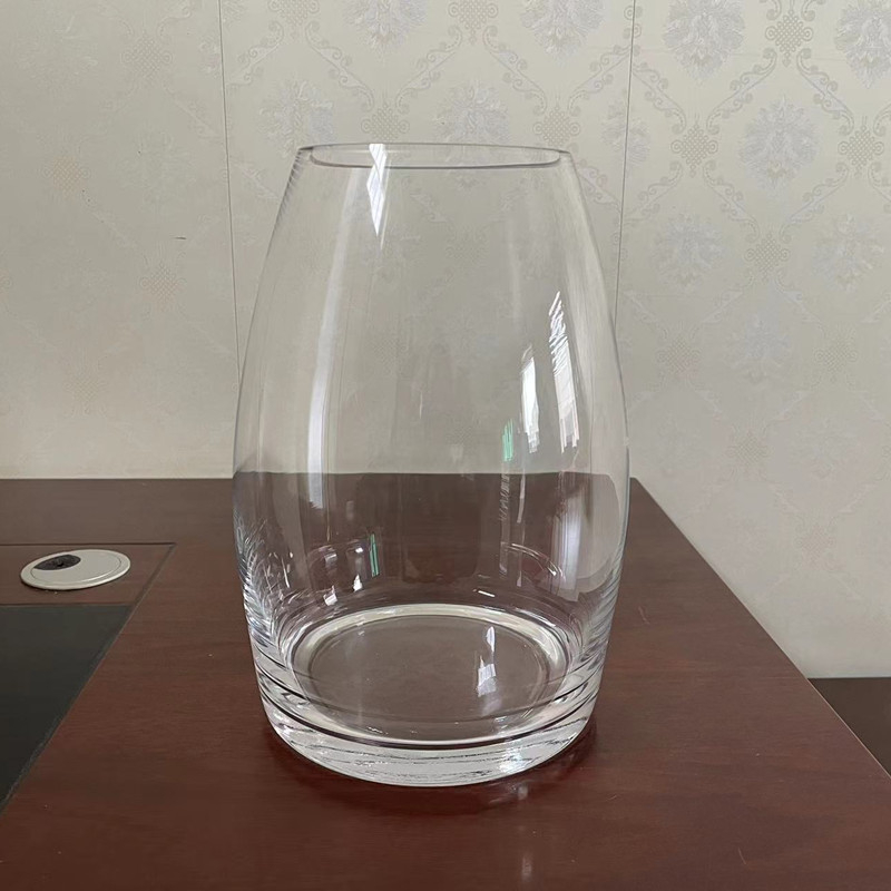 Γυάλινο βάζο μπονσάι με βρύα και μικροτοπίο, ελλειπτικού σχήματος, φυσητό γυαλί, εξατομίκευση