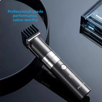 Elektrický holiaci strojček na vlasy pre domáce použitie s vstavanou batériou 500-800 mAh, čepele z titánovej zliatiny, kartáčový motor, vodotesný, výdrž batérie 1-3 h