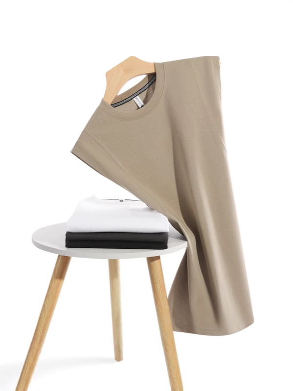 Voľný strih tielka bez rukávov z Ice cotton materiálu, jednofarebný, potlač loga