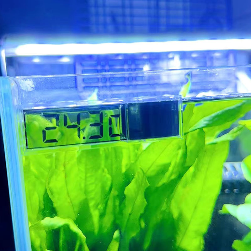 Teplomer do akvária s 3D LCD displejom, elektronickým indukčným senzorom, meria teplotu vody pre akváriá a teráriá pre želvy