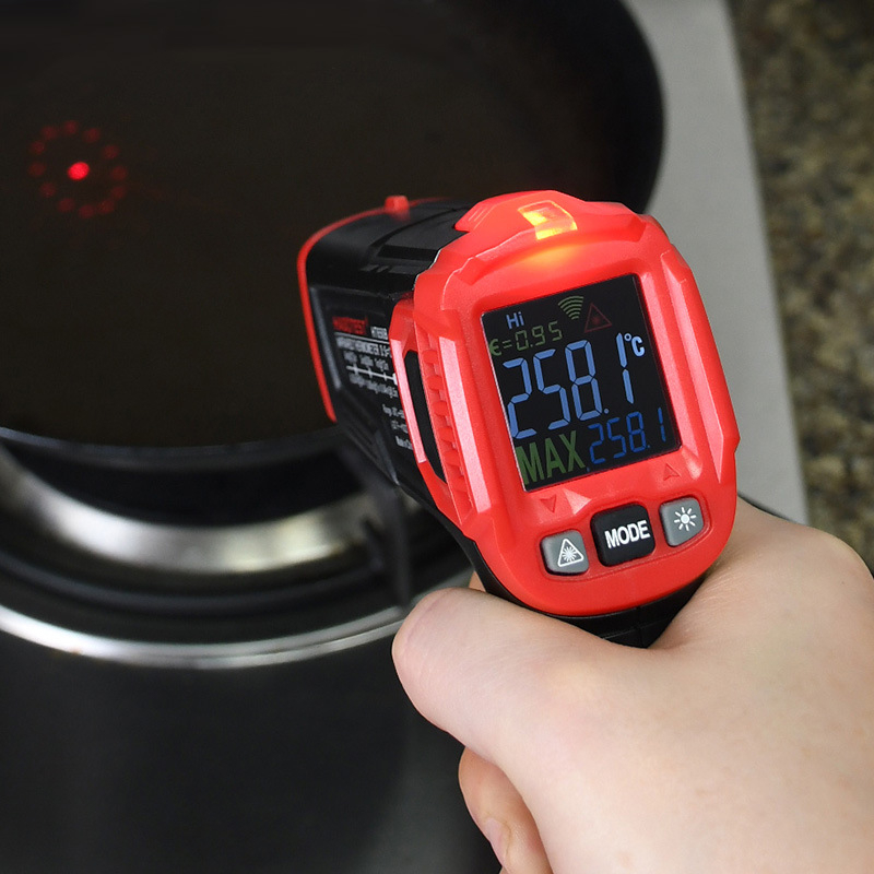 Bezdotykový infračervený teploměr pre priemyselné objekty HT650C | HD displej | odozva 0,5 s | Batéria: 2× AAA