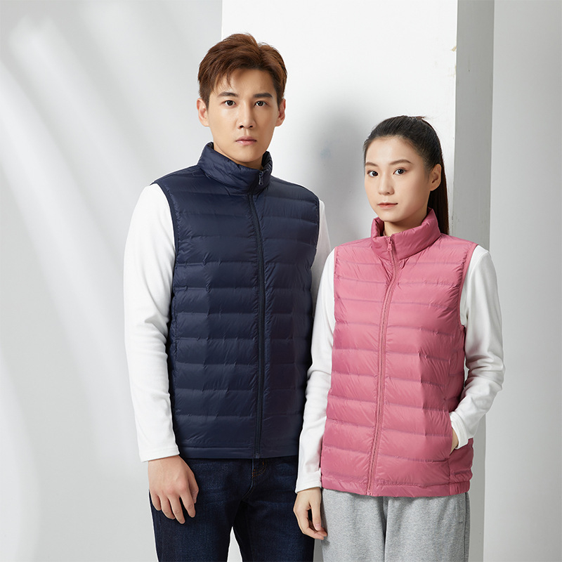 Unisex vesta s páperím, ľahká, výplň 90% páperie, stojací golier, zips, nylonová látka