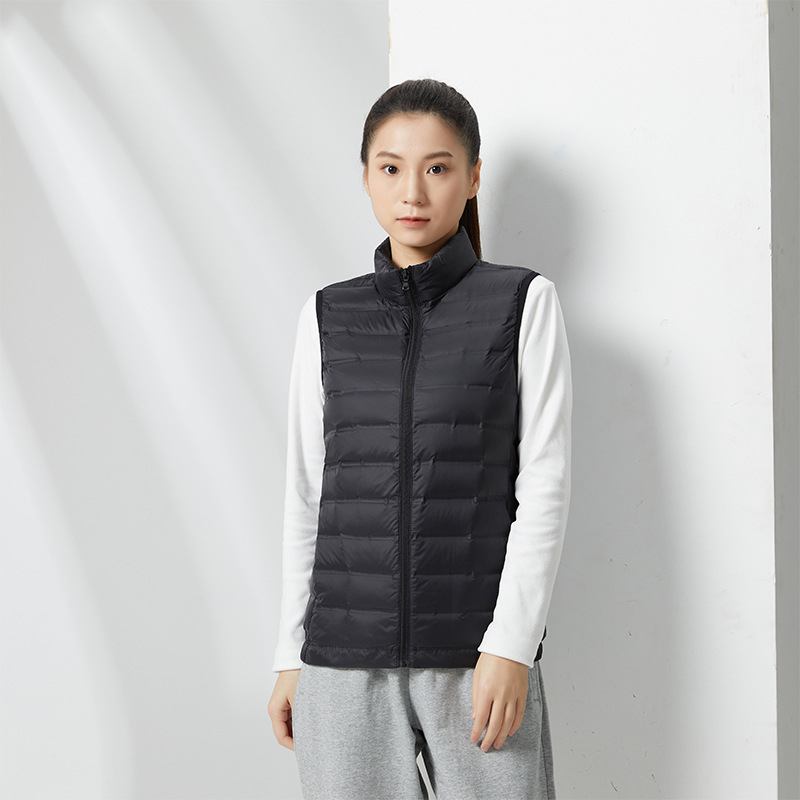 Unisex vesta s páperím, ľahká, výplň 90% páperie, stojací golier, zips, nylonová látka