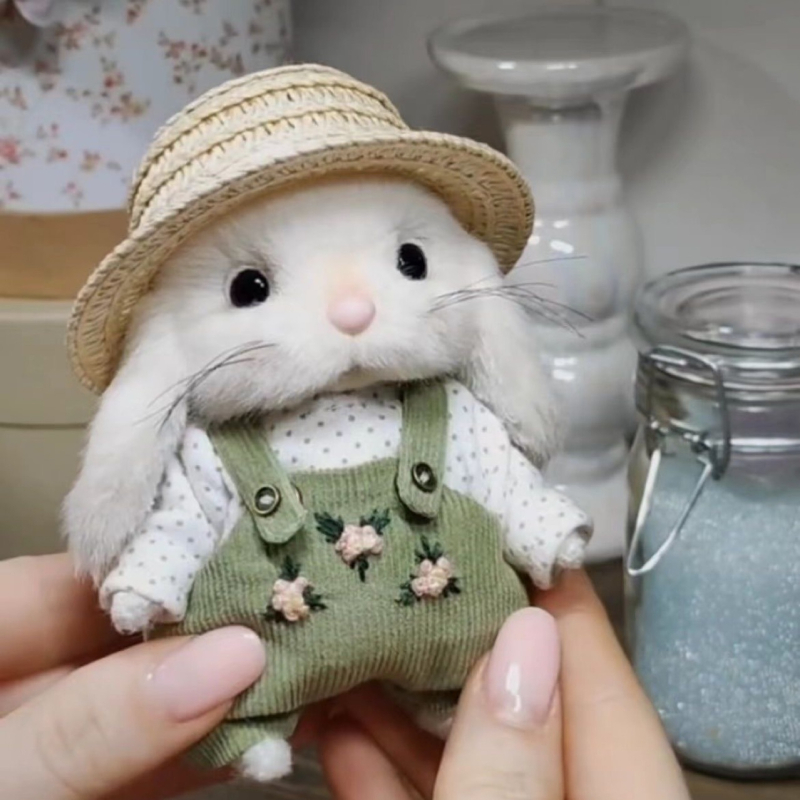 Nyuszi plüss játék — rövid plüss, PP pamut töltőanyag, egyedi logóval készített megrendelés, privát címke, 4–6 éveseknek