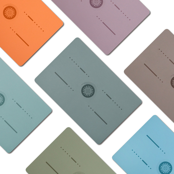 Jóga podložka z PU gumy, pruhovaný vzor, hrúbka 4-5 mm, hmotnosť 0,5 kg