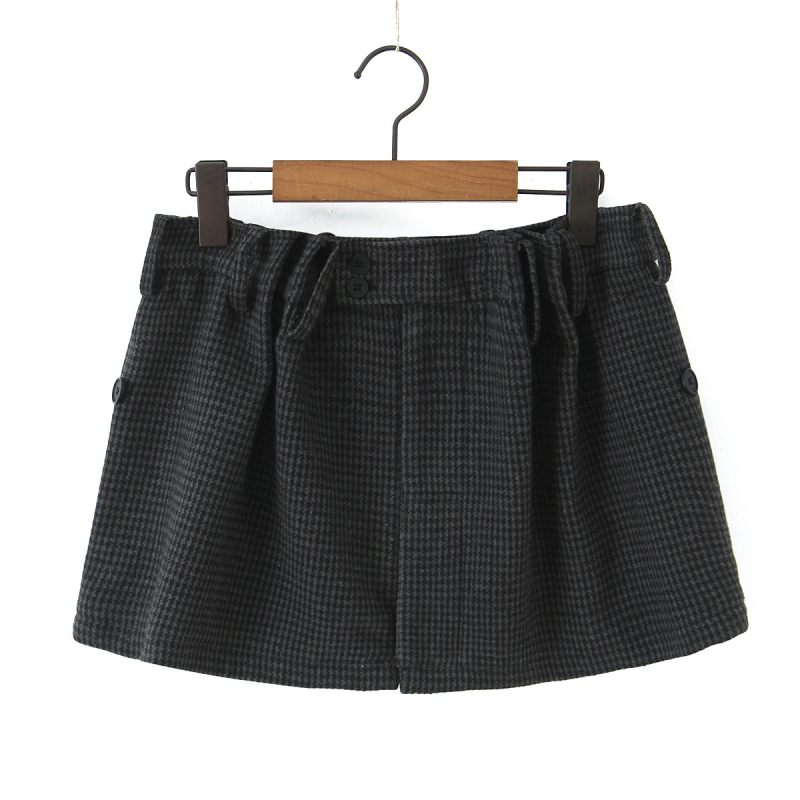 Polovičná sukňa s vysokým pásom a nerovným dizajnom gombíkov, zmes polyestera a elastanu, vzor blokov farieb s kolážovým šitím, 50–70% polyesteru, mierna pružnosť, jeseň 2025