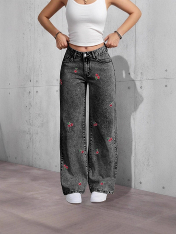 Džíny z denimu s rovným strihom, stredná výška, distressed povrch, vyšívané červené kvety čerešne, zmes bavlny a polyesteru