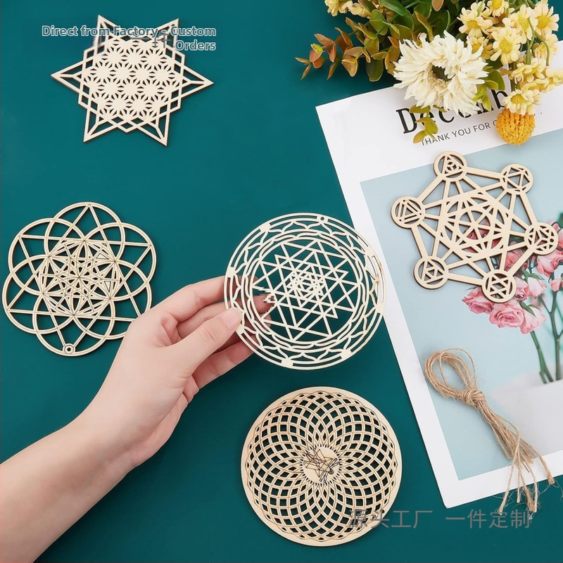 Drevený visací dekor s geometrickým vzorom pre DIY nástennú výzdobu | Značka: aalive | Materiál: drevo | Štýl: moderný minimalistický | Kód produktu: 250194