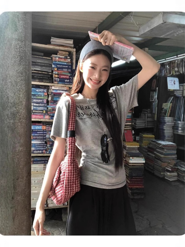 Tričko s potlačou písiem, krátke rukávy, kruhový výstrih, slim fit, polyester