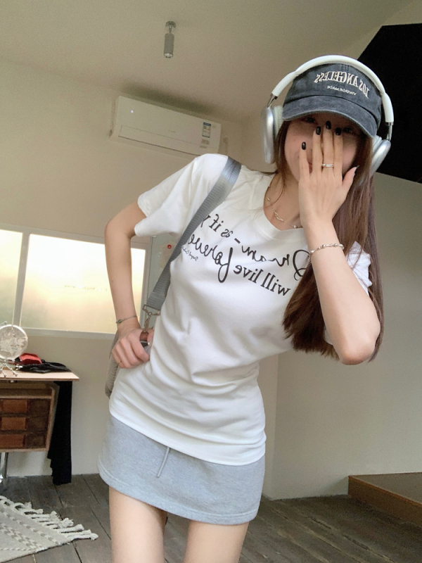 Tričko s potlačou písiem, krátke rukávy, kruhový výstrih, slim fit, polyester