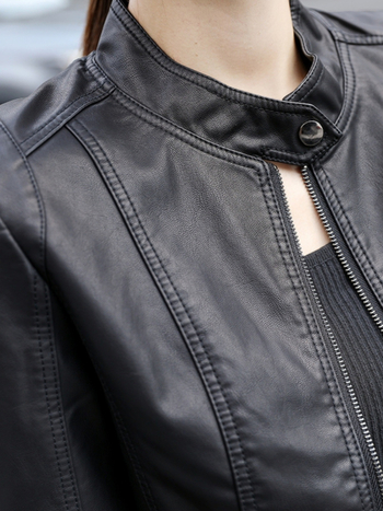 Ženská syntetická kožená bunda – ultra krátka dĺžka, stojací golier, zips, úzky strih, jesenná kolekcia 2025