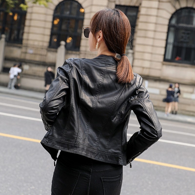 Ženská syntetická kožená bunda – ultra krátka dĺžka, stojací golier, zips, úzky strih, jesenná kolekcia 2025