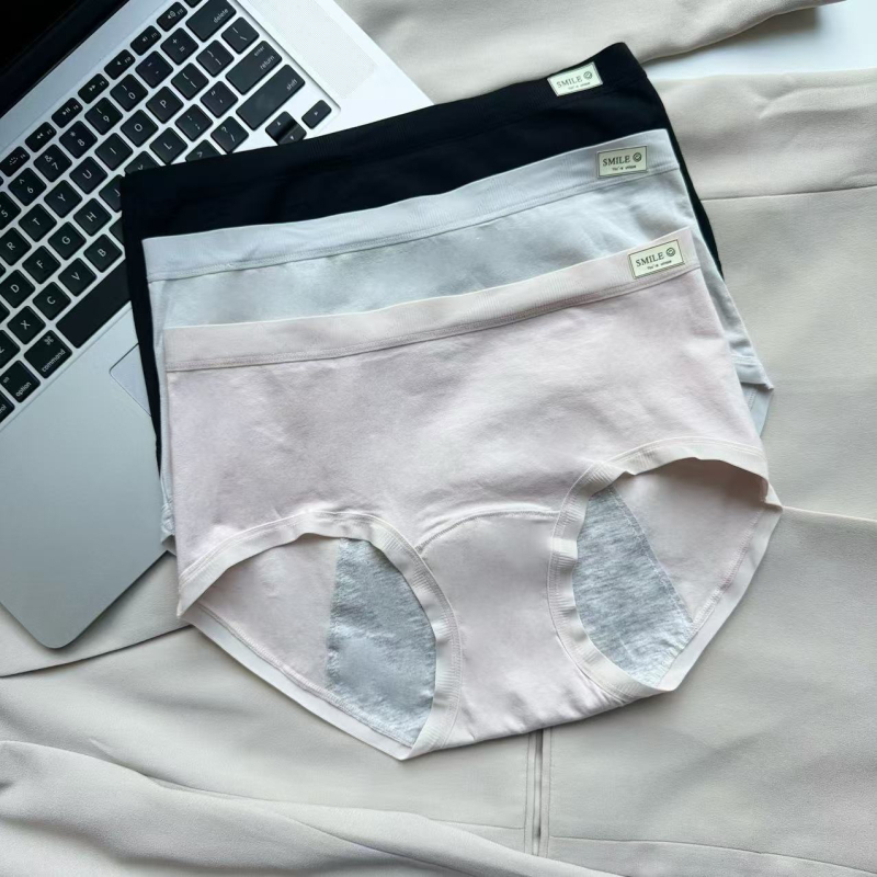 Menštruačné nohavičky s ochranou proti úniku a bočnému presakovaniu, priedušný bavlnený materiál (vonkajší 95% bavlna, vnútorná vrstva 100% bavlna)
