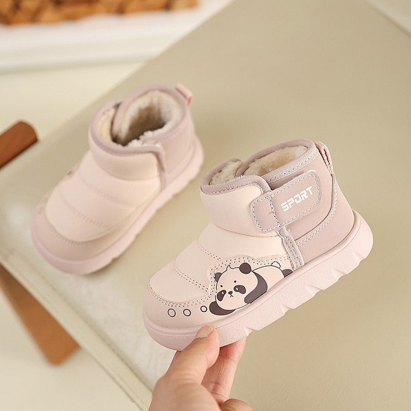 Detské zimné čižmy – Cute pet BIBI, vrchný materiál z umelej kože, zapínanie na suchý zips, nízky strih, teplé a protišmykové, plastová podrážka