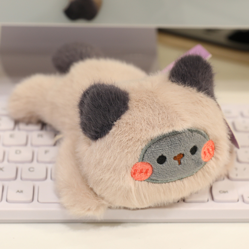 Plišani medvjed – kratki pliš, PP punilo, logo privatna etiketa, pakiranje mrežastom vrećom, za uzrast 14+