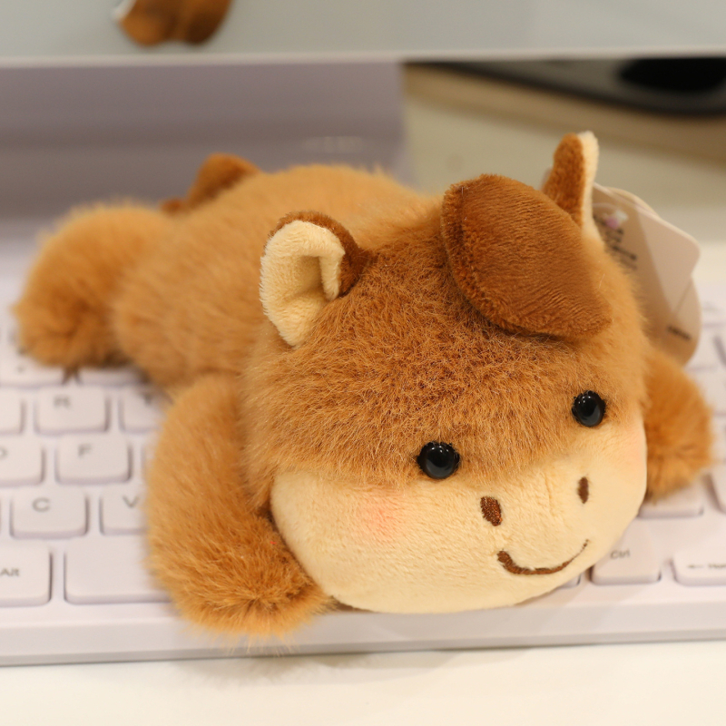 Plišani medvjed – kratki pliš, PP punilo, logo privatna etiketa, pakiranje mrežastom vrećom, za uzrast 14+