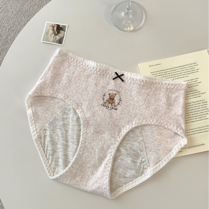 Ženske gaćice od pamuka sa srednjim strukom, prozračna pletena tkanina, 60-nitna tkanina, udio pamuka 90–95%, podstava prepona 100% pamuk
