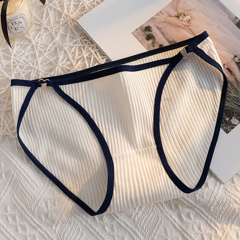 Ženske gaćice od pamuka, niski pojas, ribana tkanina, podstava od pamuka 90-95%
