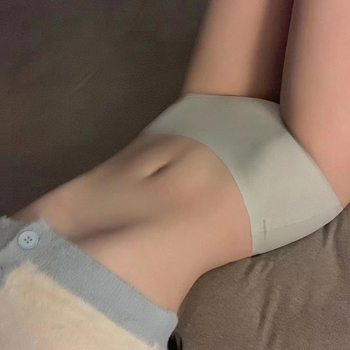Ženske gaćice od Ice Silk, srednji dio struka, jednobojne, 80–90% najlon, prozračan, antibakterijski