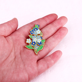 Brošňa s dizajnom nezábudky, materiál: zliatina, povrchová úprava: elektrolytické pokovovanie, dekoratívny doplnok