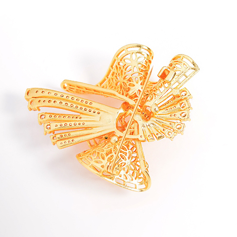 Brošňa z meďe, tvar mašličkového uzla, elektroplatovanie, XR11632, dámsky, vysoká trieda štýlu