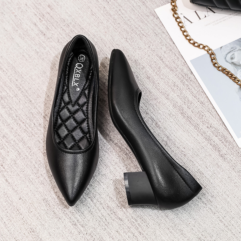 Ženské pohodlné denné slip-on topánky, špičatý nos, mikrovláknový vršok, gumová podrážka, 3–5 cm hrubý podpätok