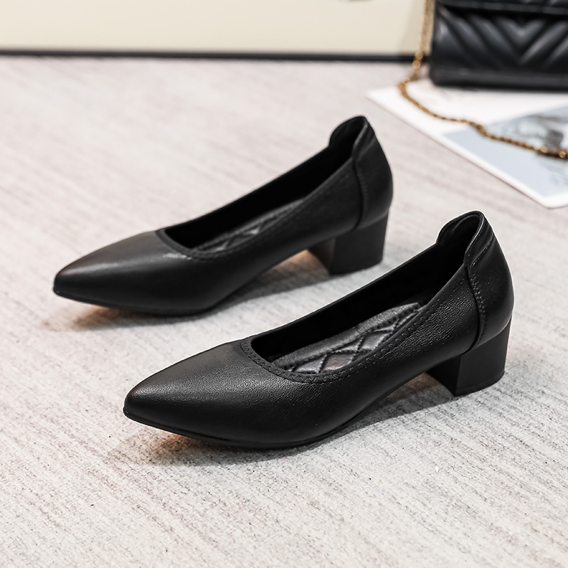 Ženské pohodlné denné slip-on topánky, špičatý nos, mikrovláknový vršok, gumová podrážka, 3–5 cm hrubý podpätok