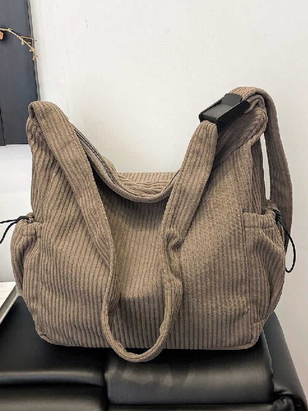 Vlnená taška cez rameno, tote štýl, horizontálny obdĺžnikový tvar, otvorenie na zips, vnútorný zipsový vrecko a vrecko na telefón, jeden remienok, na každodenné použitie