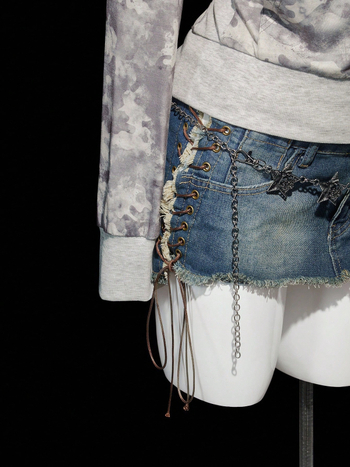 Ženska jakna s kamuflažnim printom i kapuljom – Slim fit, standardna duljina, poliester.