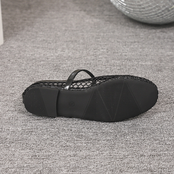 Ploché topánky s sieťovaným vrchným materiálom, okrúhla špička, nízky podpätok, zapínanie na pracku