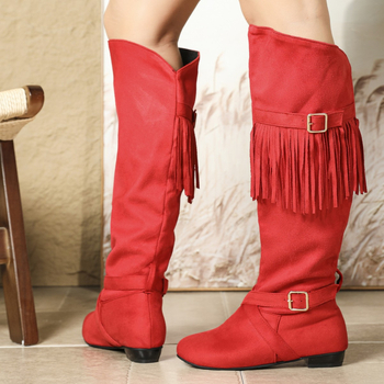 Módne čižmy z velúru s strapmi — stredná výška, špičatý nos, hrubý podpätok, strapky (Velúr horná časť; Špičatý nos; Hrubý podpätok; Stredná výška; Strapky)