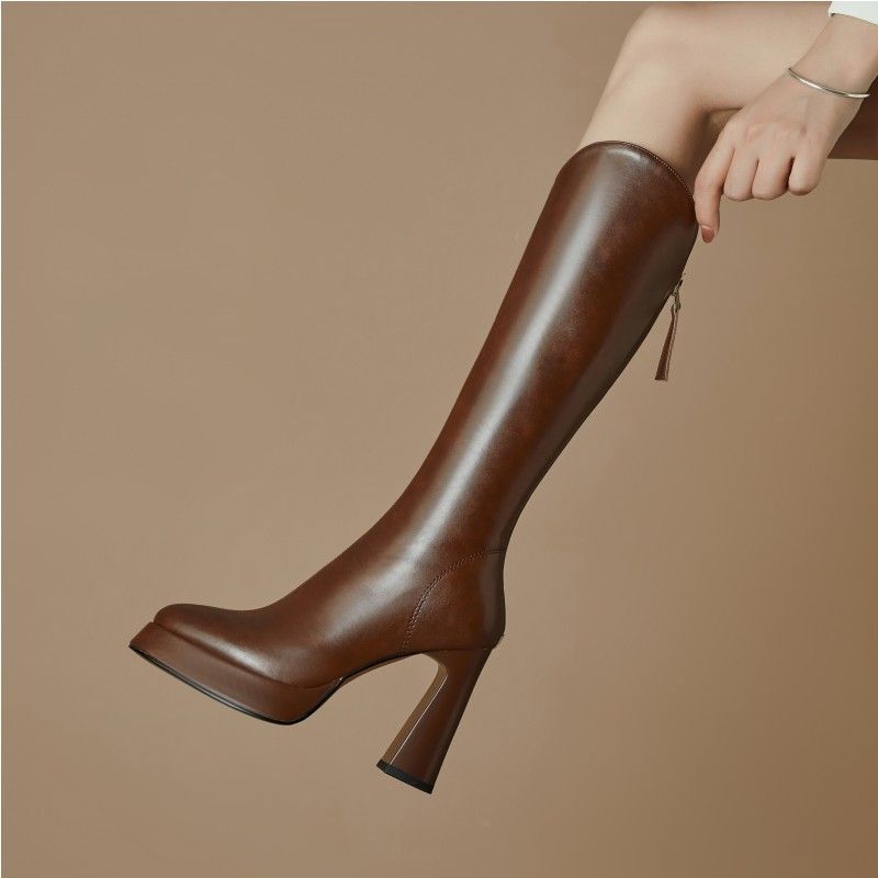Dámske módne čižmy - PU vrchný materiál, gumová podrážka, okrúhla špička, hrubý podpätok, vysoká holenná časť