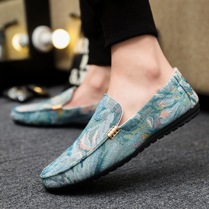 Pánske slip-on pohodlné topánky typu bean, vrchná časť textilná, mäkká podrážka, guľatý špička, priedušné, jar 2025 spustenie