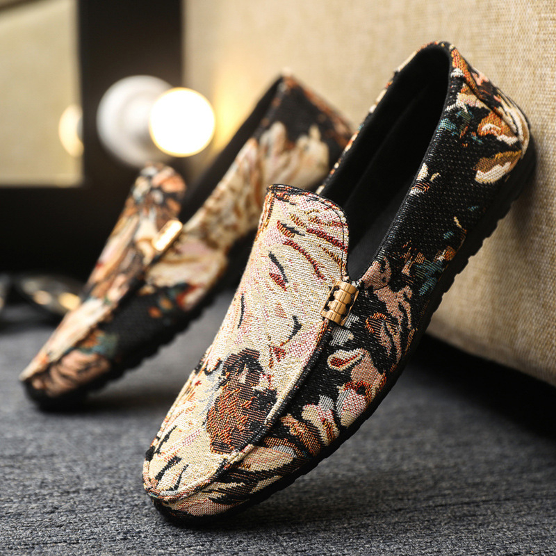 Pánske slip-on pohodlné topánky typu bean, vrchná časť textilná, mäkká podrážka, guľatý špička, priedušné, jar 2025 spustenie