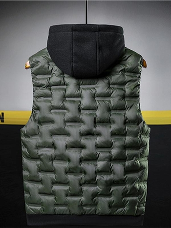 Vesty a gilety — s pruhovaným vzorom, voľný strih, corduroy látka, jar 2025, športový štýl