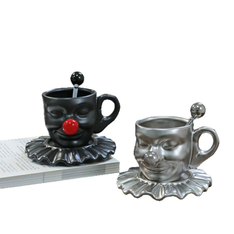 Ceașcă de cafea din ceramică cu farfurioară, design retro lux, culoare solidă, posibilitate de personalizare cu imprimare a logo-ului, potrivită pentru birou, casă sau cafenea.