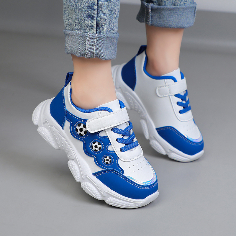 Detské bežecké topánky - ľahké, protišmykové, odolné; vrchný PU, podrážka PVC, zapínanie na suchý zips; pre vek 1–6 rokov