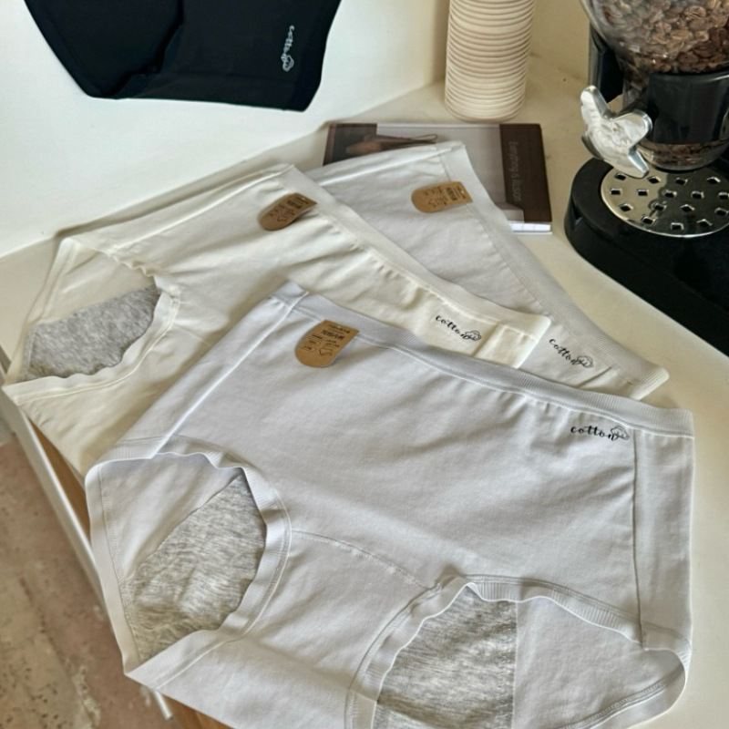 Ženské menštruačné nohavičky s vysokým pásom, rozšírený rozkrok, pletený materiál; vonkajší materiál 95% bavlna, podšívka 100% bavlna; jednofarebný dizajn