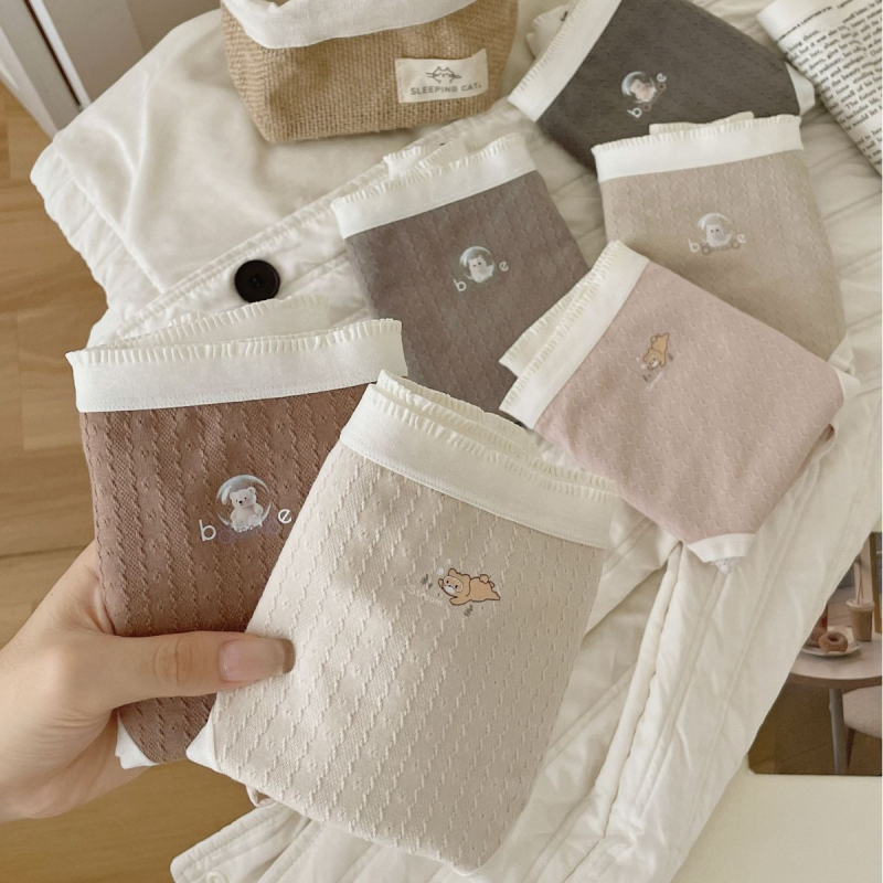 Dámske menštruačné nohavičky, hlavný materiál bavlna 44%, intímna podšívka 100% bavlna, stredný pás, fyziologická funkcia